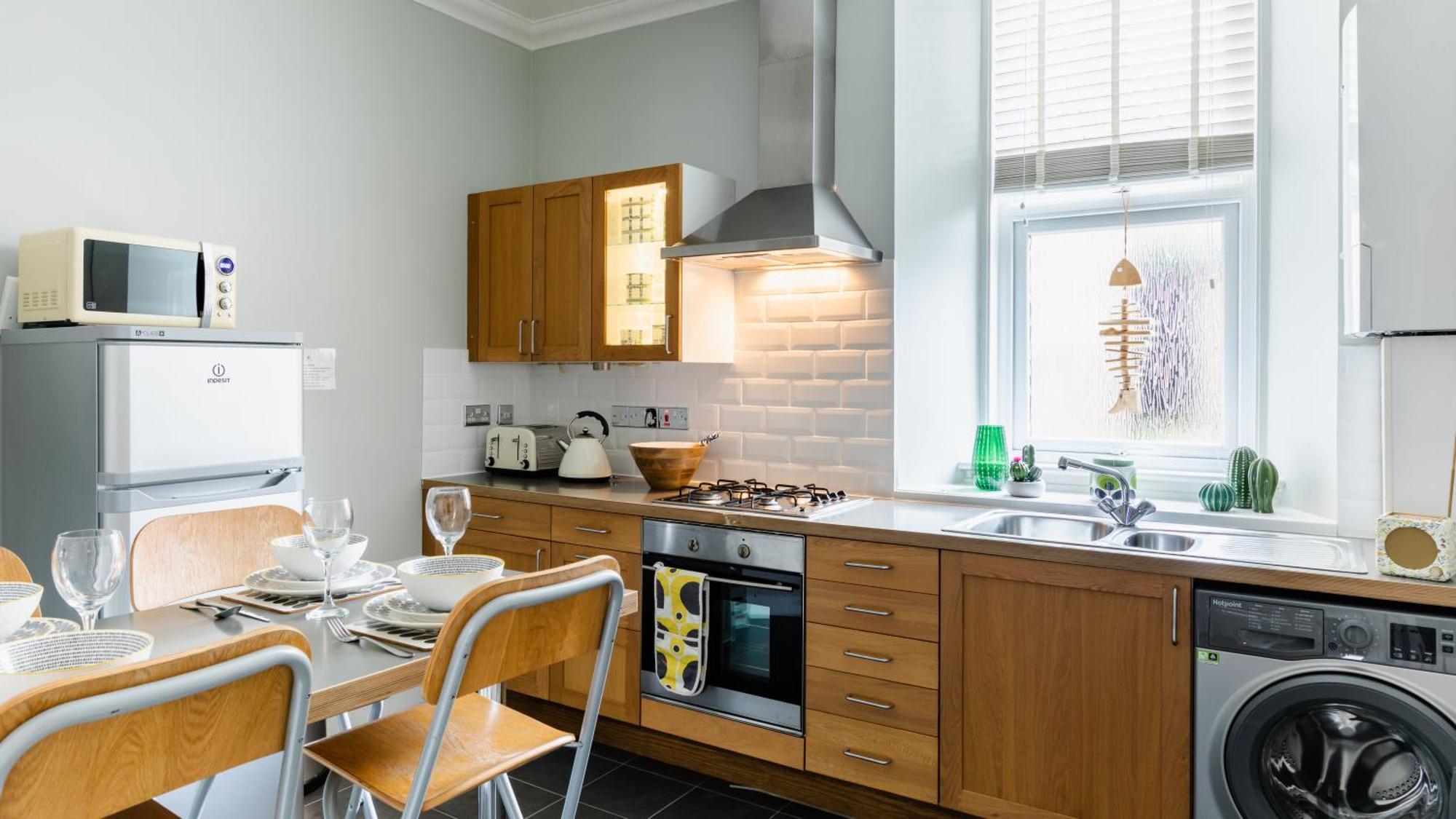 Sea Breeze Apartment Анстрътър Екстериор снимка